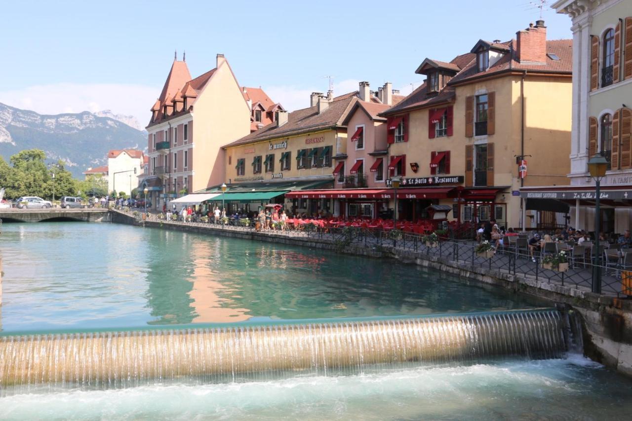 Pause Cafe Avec Sauna Annecy Ngoại thất bức ảnh